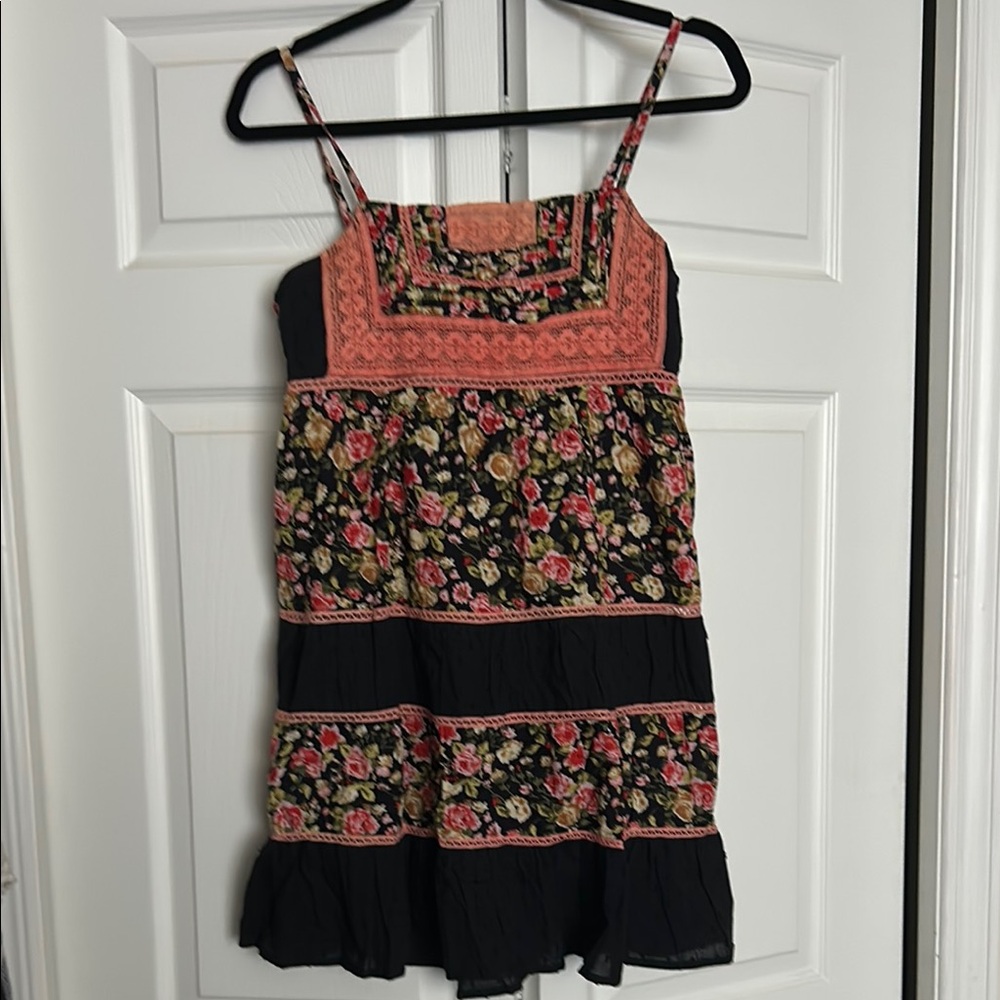 Romeo & Juliet Couture Black Floral Mini Dress
